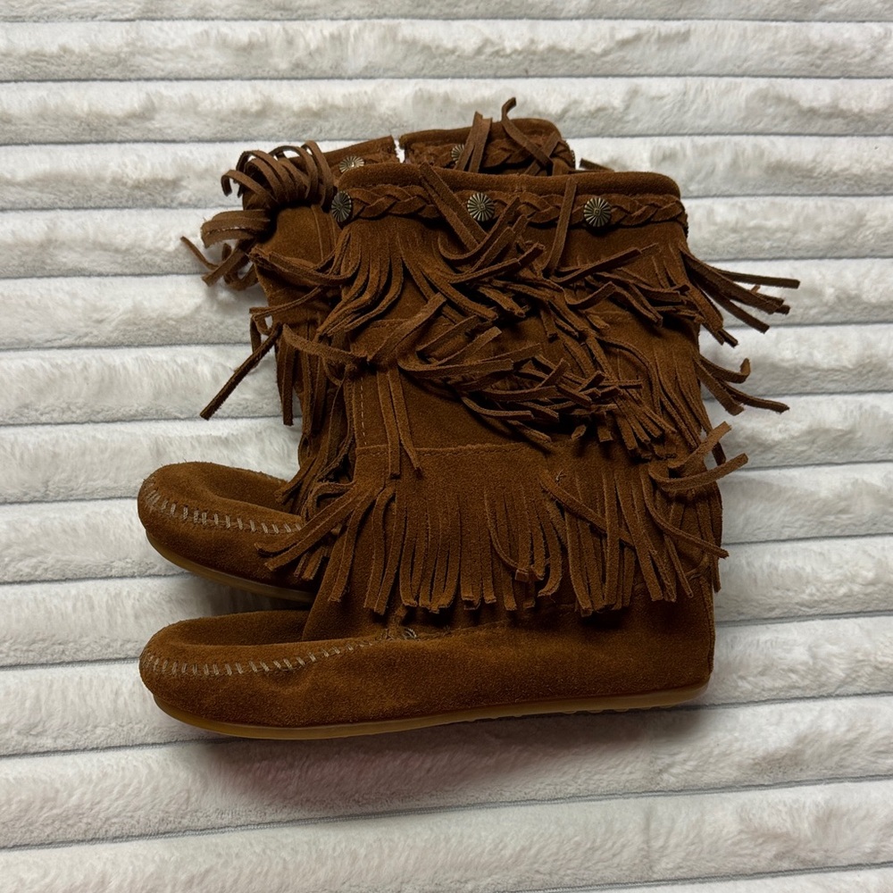 Minnetonka Brown Fringe Boots